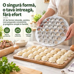 🥟 Pregătește Colțunași în Câteva Secunde! Formă de Tăiat Pelmeni și Colțunași cu 37 de Orificii! O Singură Apăsare, 37 de Bucăți Uniforme · Eficientă, Rapidă și Ușor de Curățat!